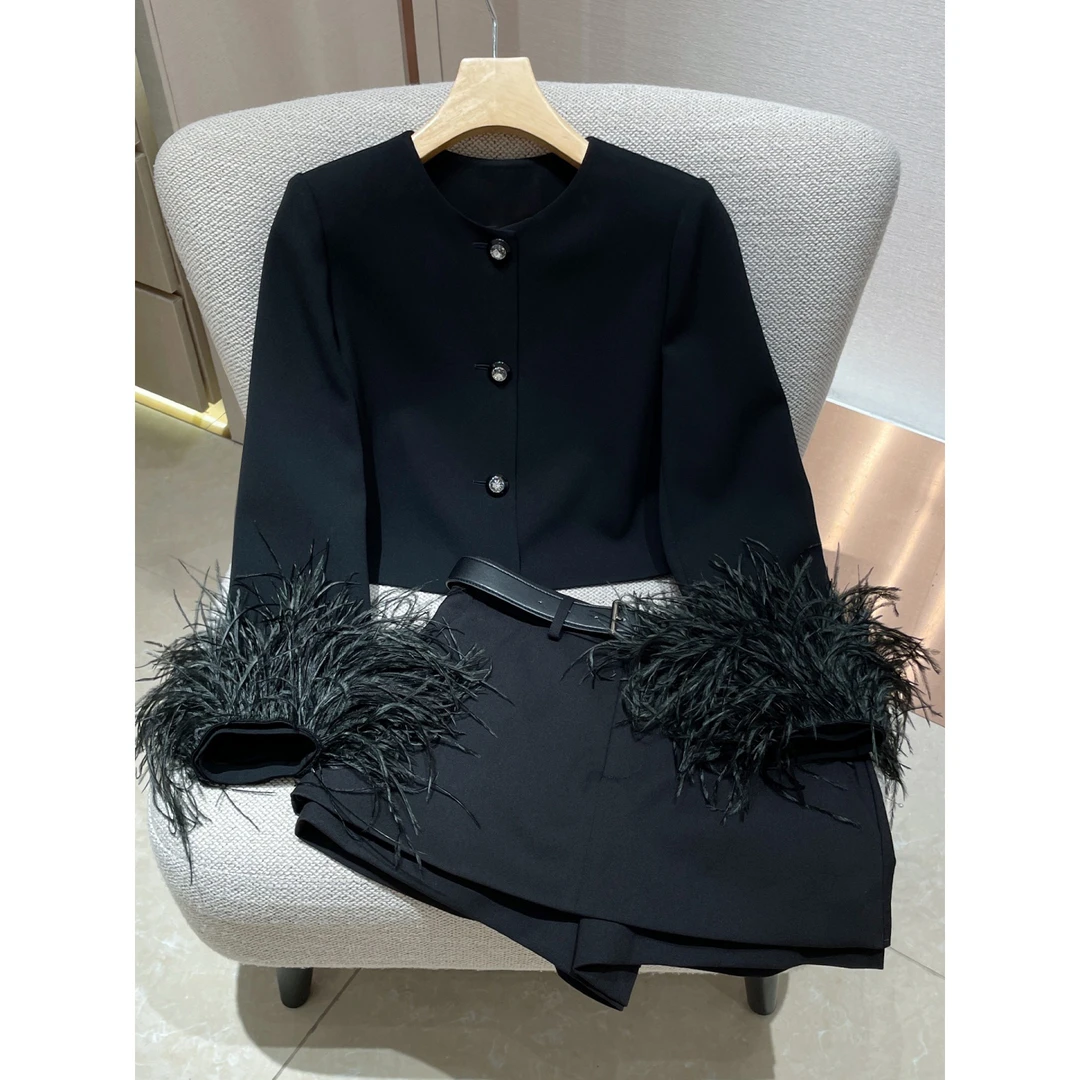 羽毛西装外套裙裤两件套2026早秋新款法式复古小香风上衣显瘦短裤