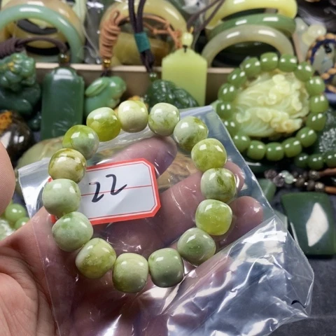 未镶嵌蛇纹石玉手链