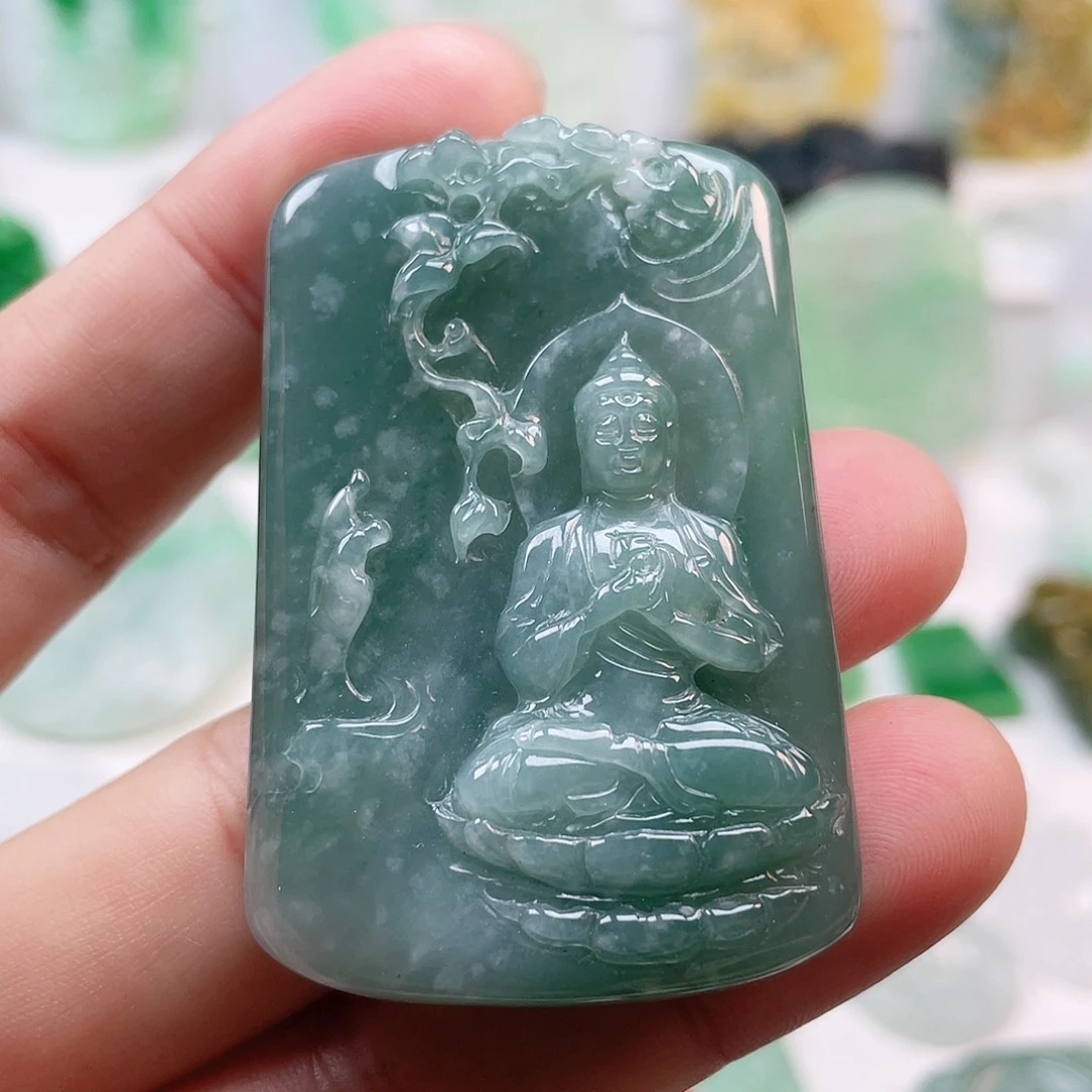 翡翠颈饰未镶嵌大日