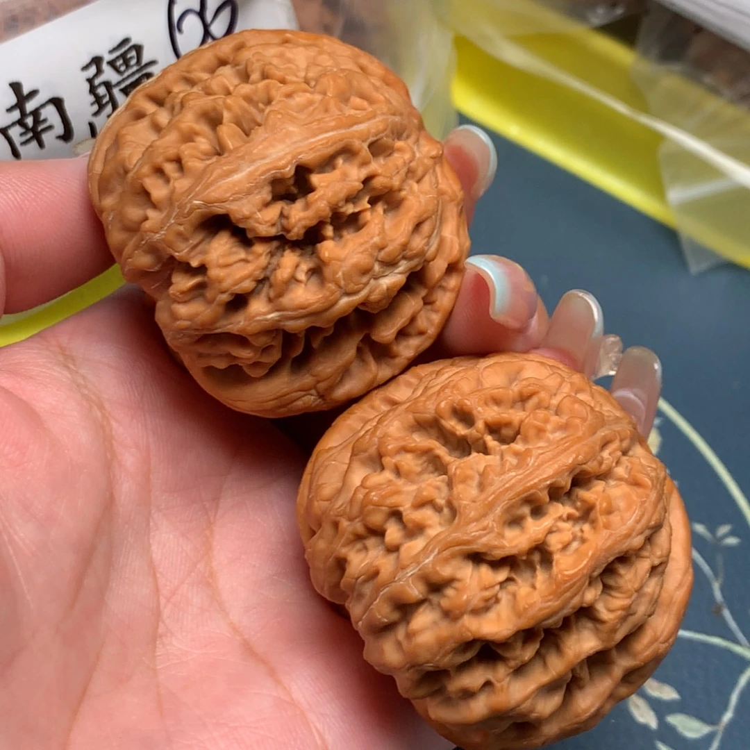 …***…把件文玩核桃46-28933-8