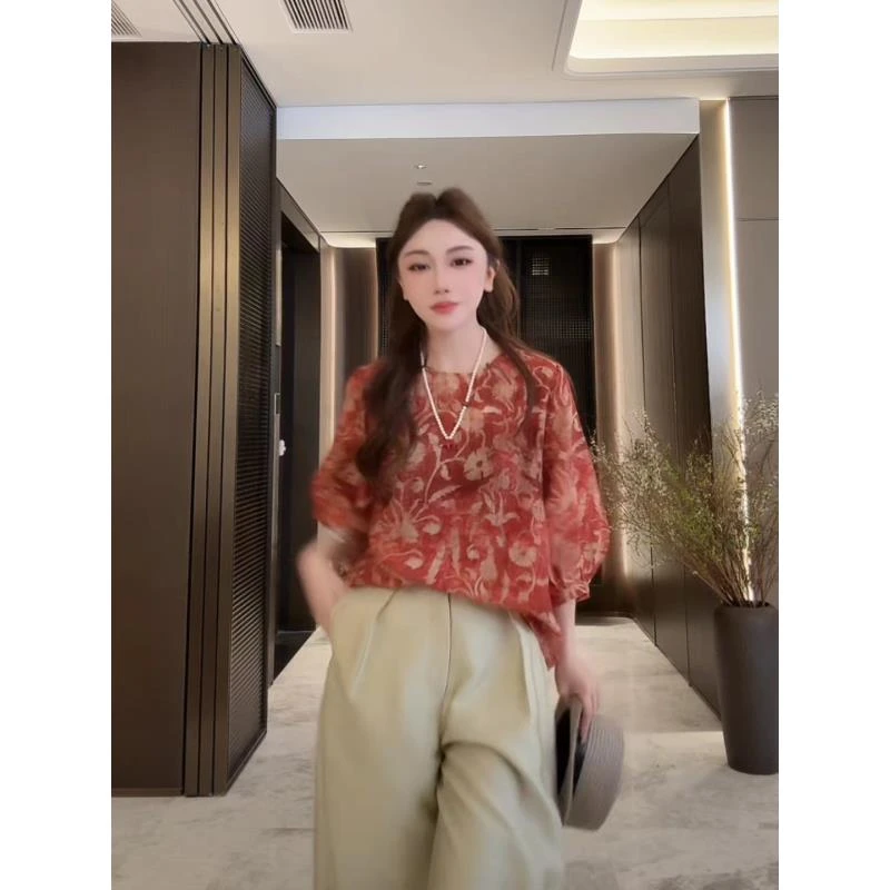 柏雪"云开花舒"2025夏季新款高级感刺印花花卉财阀千金女装T恤