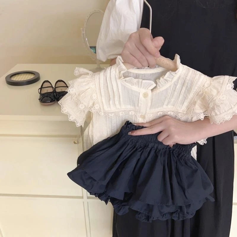 YeeHoO英氏【断码】装女童夏装套装蕾丝花边衬衫花苞短裤两件套02