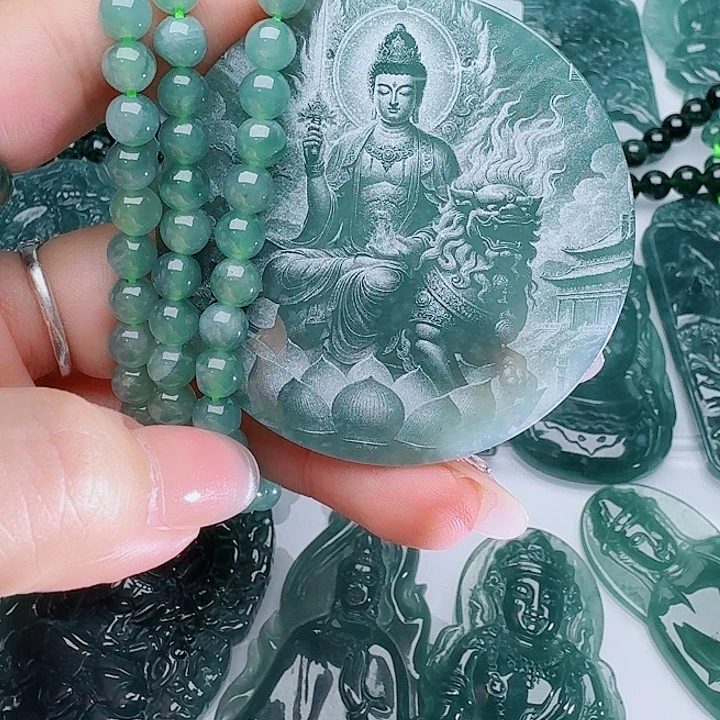 翡翠未镶嵌颈饰多样性发其一