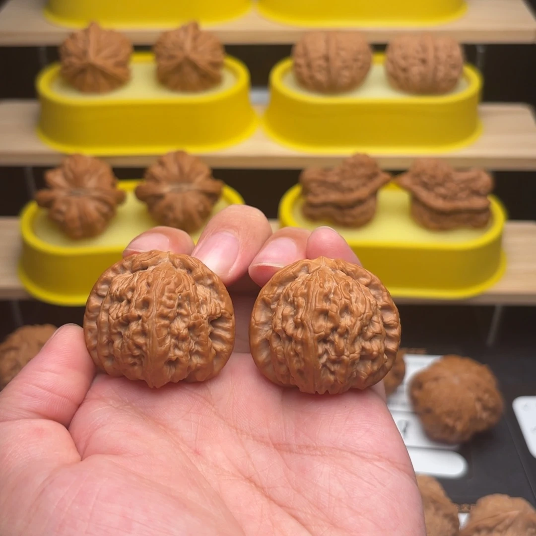 大***哥文玩核桃把件39白狮子568