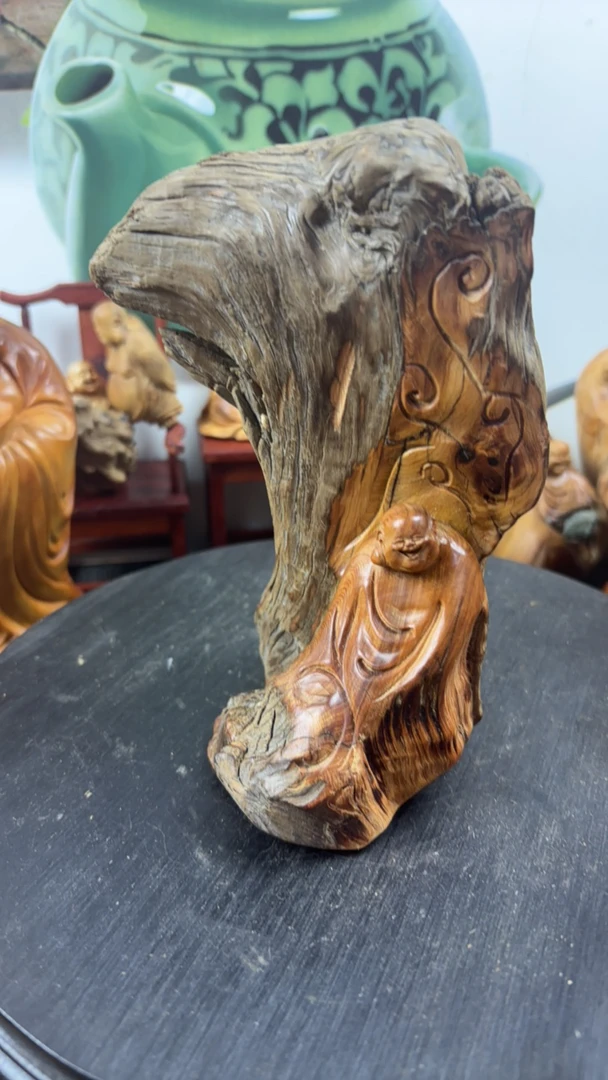 786161851崖柏弥勒