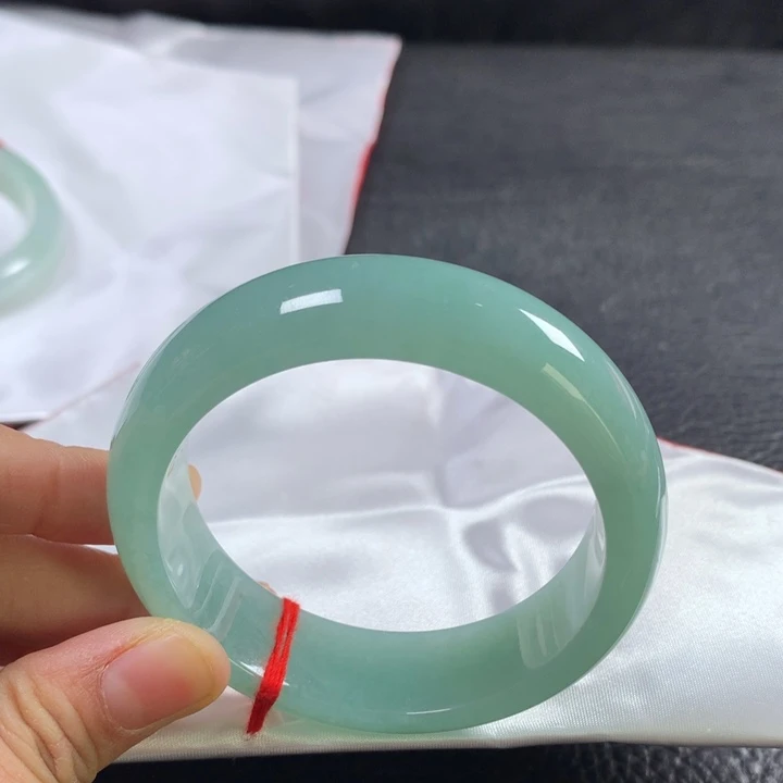 翡翠未镶嵌手镯57圈