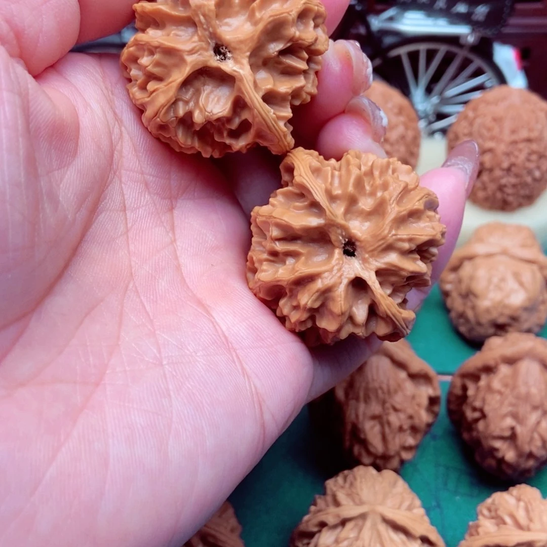 文玩核桃吊坠冬**言苹果