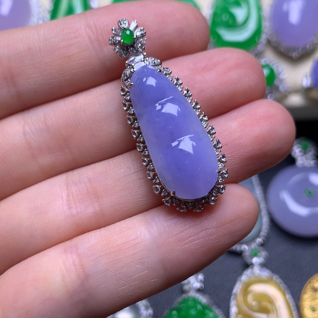 翡翠18K金镶嵌耳饰