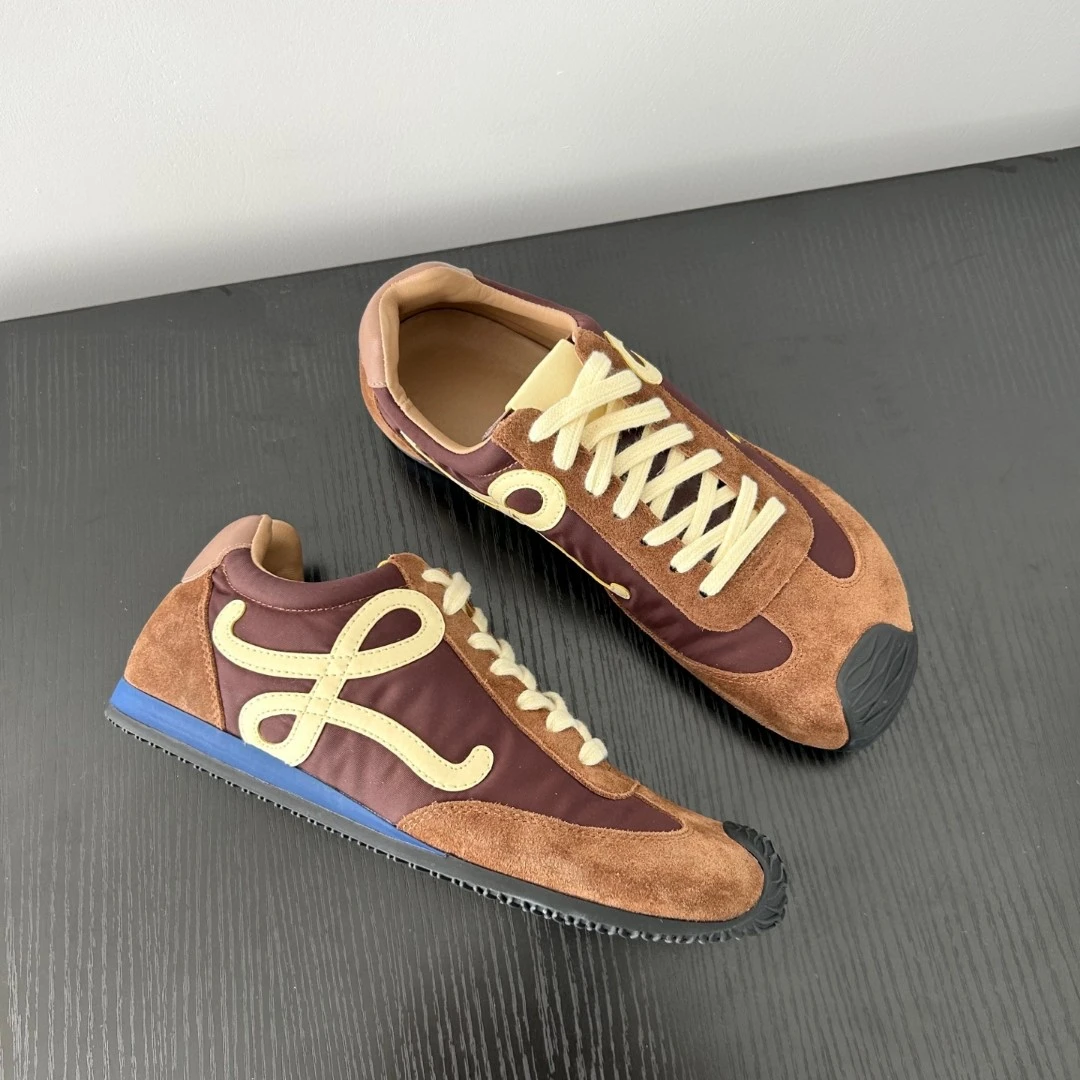 推荐款2025新款歪头女士休闲鞋