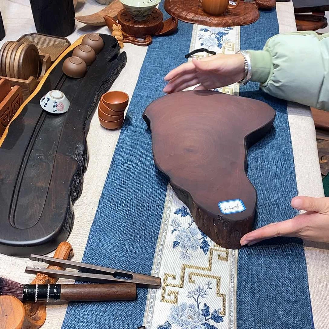 缅甸花梨木随形大底座