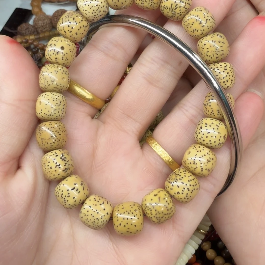 维腊木（绿檀）无事牌