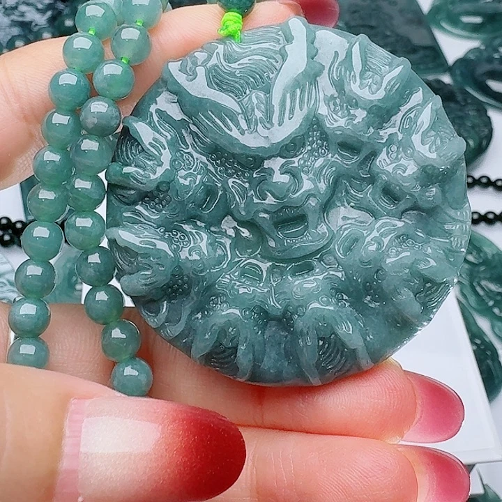 颈饰未镶嵌翡翠多样性发其一