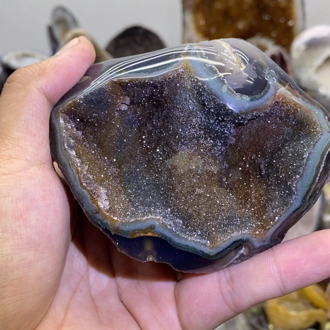 未镶嵌水晶大型摆件（非配饰）