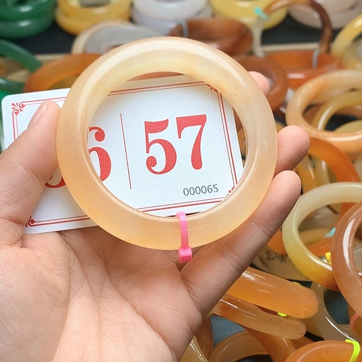 未镶嵌石英质玉（黄龙玉）手镯圆*