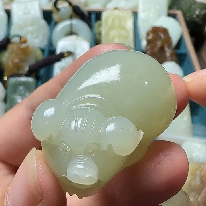 和田玉未镶嵌颈饰