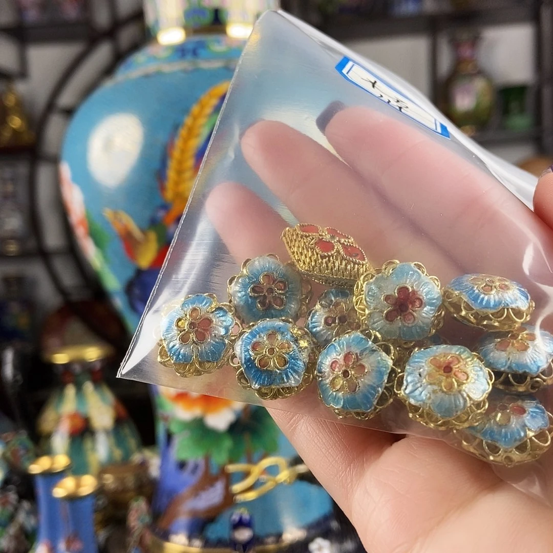 木***盟铜天蓝色烧银蓝小花吊坠11个（补一个菱形红花吊坠）