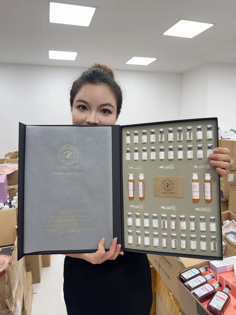 收孔孔 苞苞资深者 苞苞印子 一扫而空 小鬼子冻干粉套盒