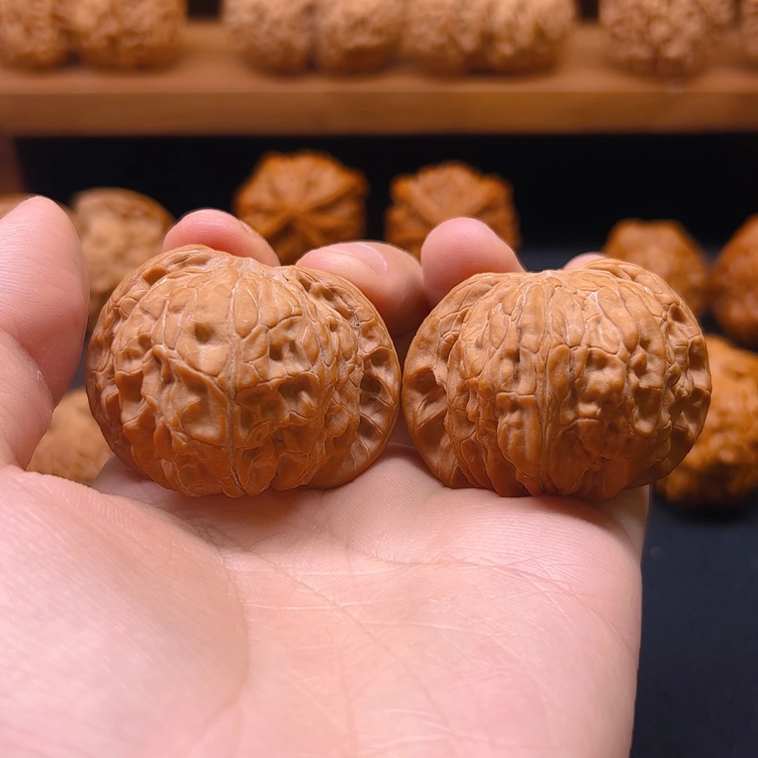 把件核桃蝴蝶对歪45全品