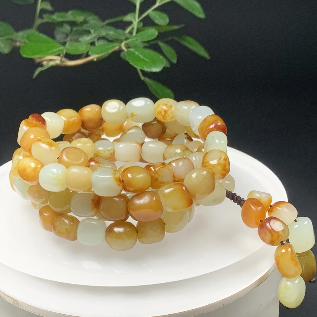 F2640珠宝玉石精选和田玉手串