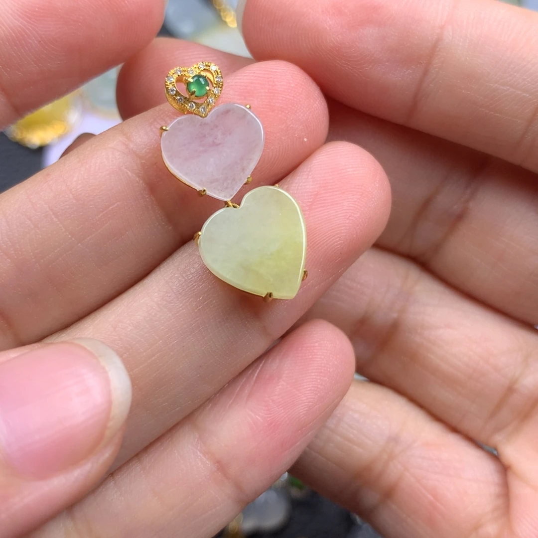 【闪购商品】翡翠18K金镶嵌颈饰小****泡翡翠