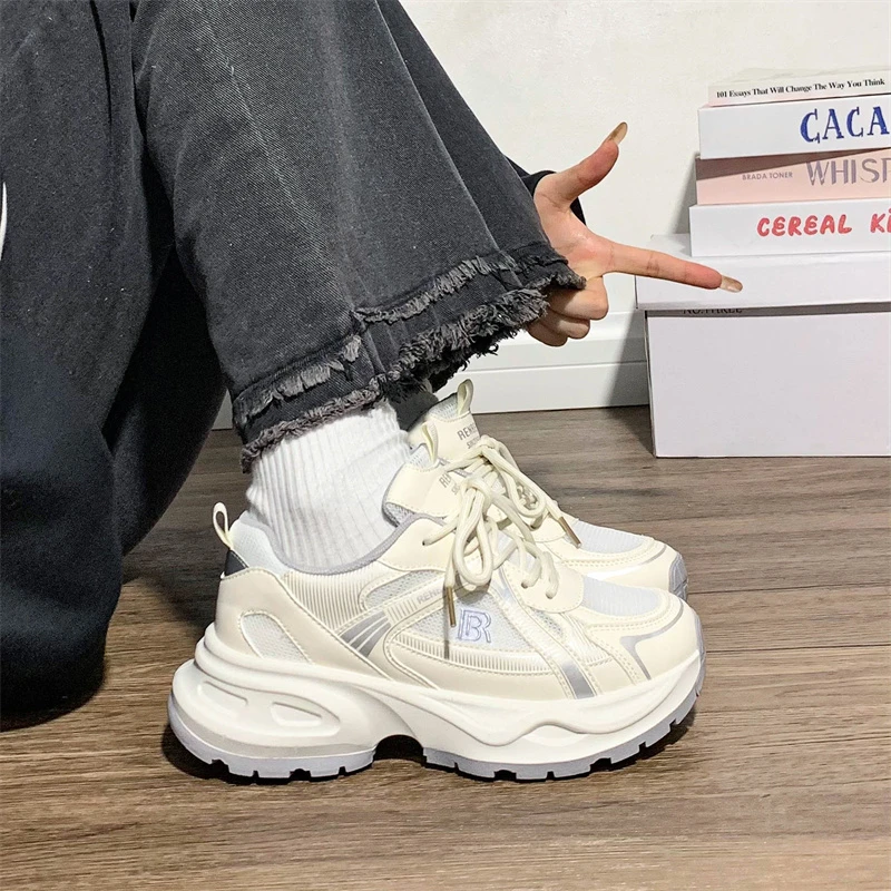 人本超轻跑步鞋透气网面老爹鞋薄款女鞋2025新款夏季运动休闲鞋子