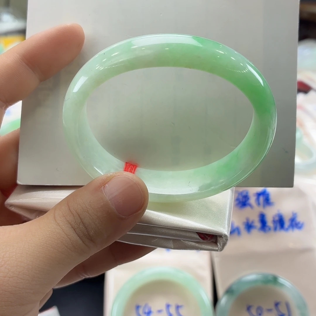 翡翠未镶嵌手镯19号