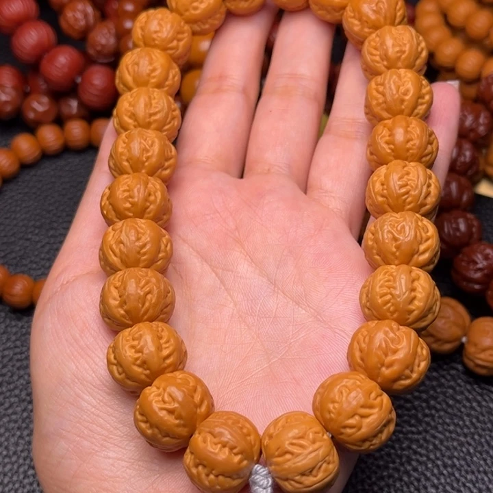 猴头核桃吊坠麻花手持