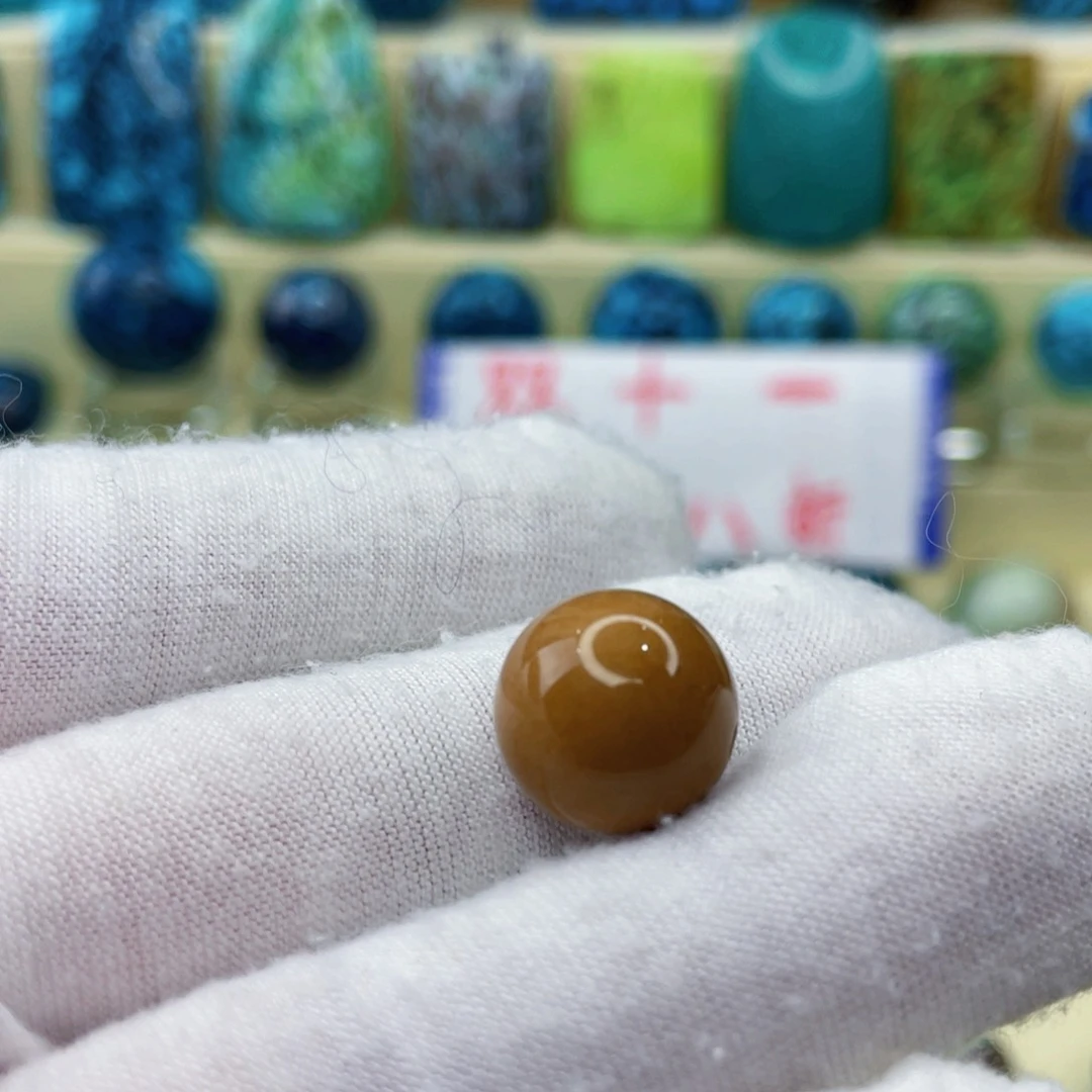 未镶嵌绿松石颈饰