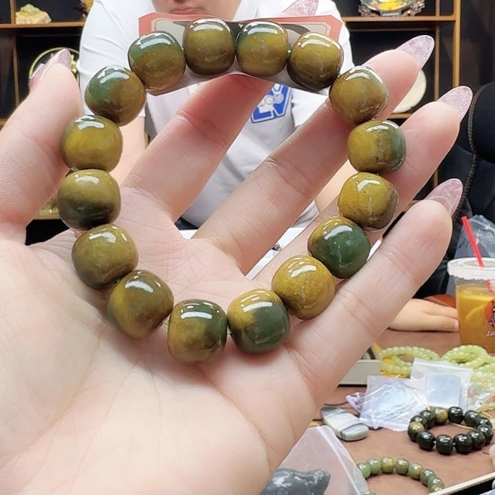 手链未镶嵌透闪石质玉