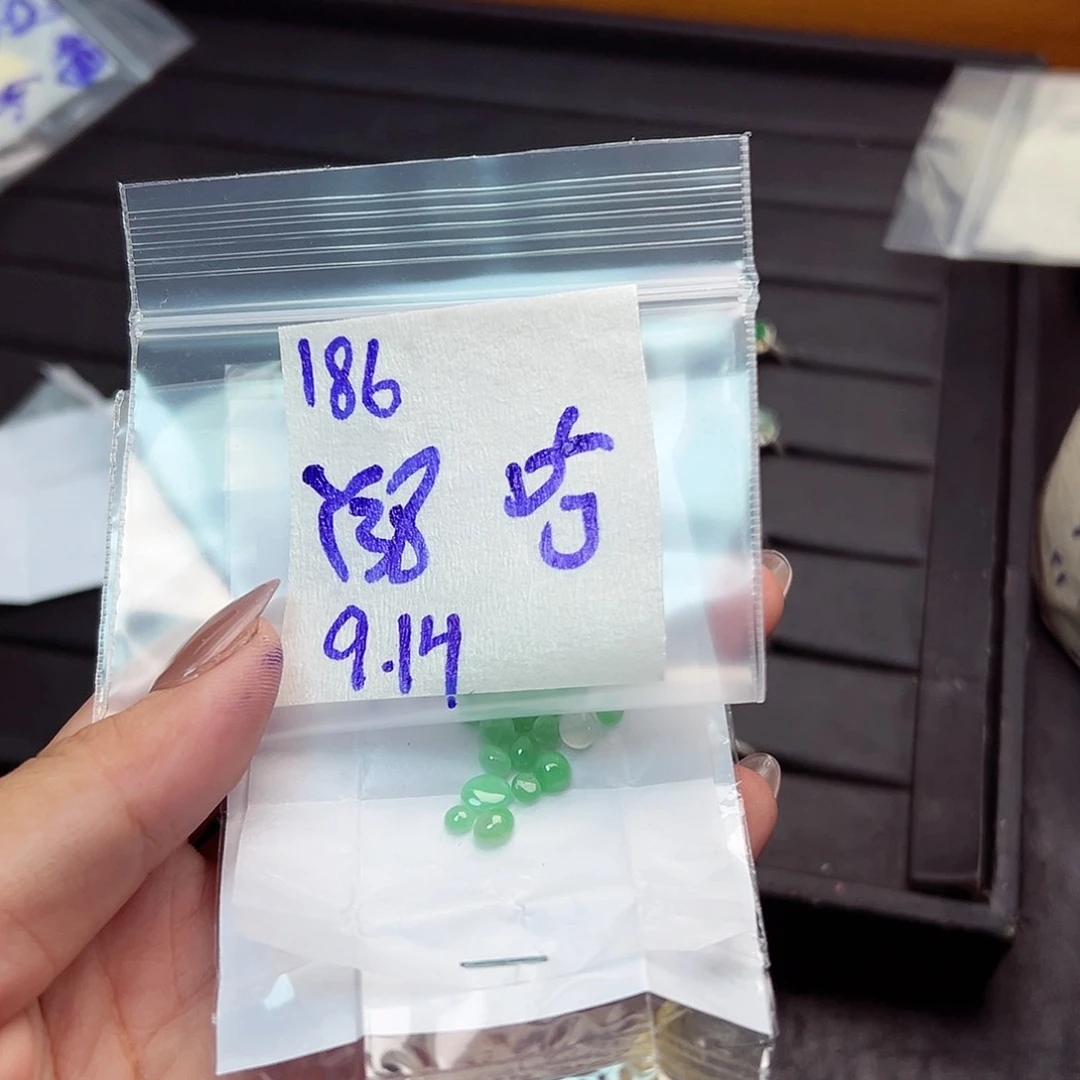 【闪购商品】未镶嵌定制翡翠哈***~