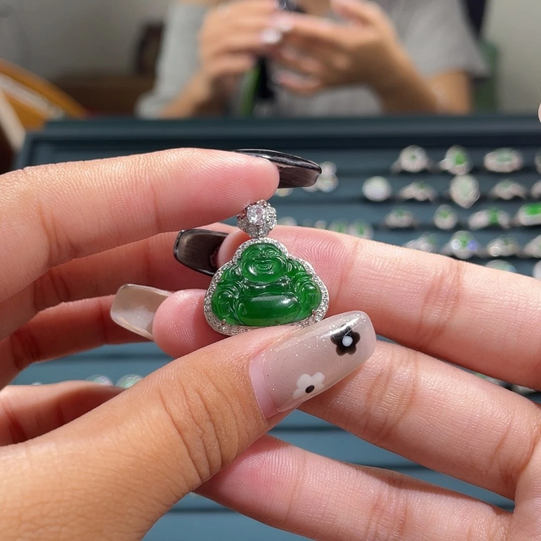 吊坠(不含链)未镶嵌翡翠