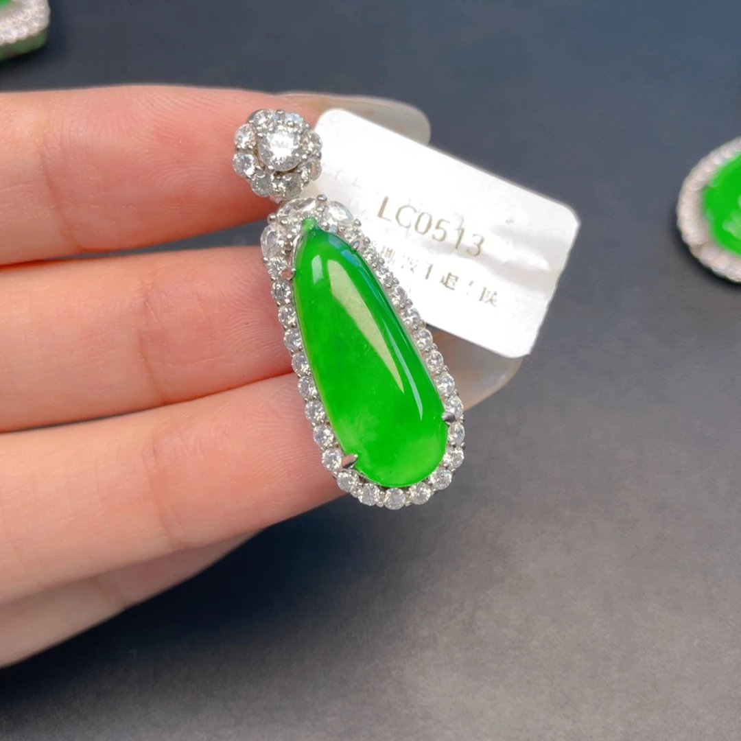 【闪购商品】吊坠(不含链)银S925镶嵌翡翠