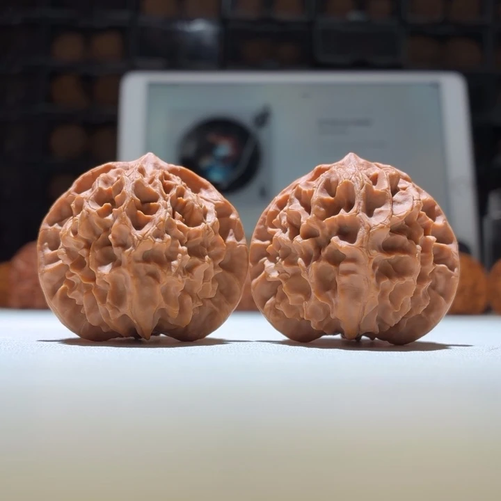 文玩核桃把件龙鳞42