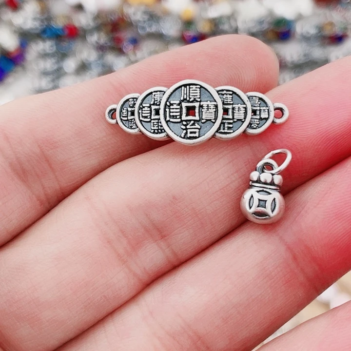 珐琅吊坠足银两个