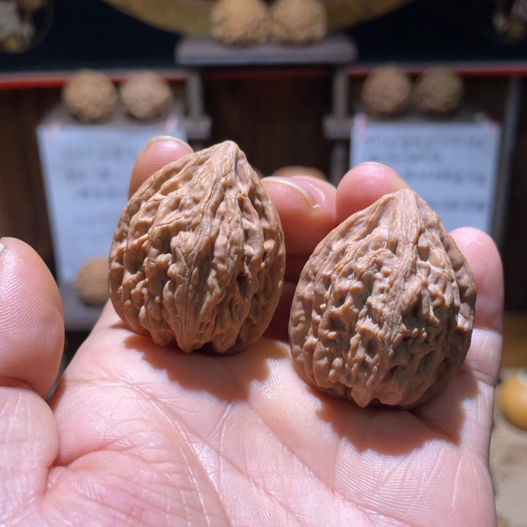 吊坠文玩核桃34天眼鸡心