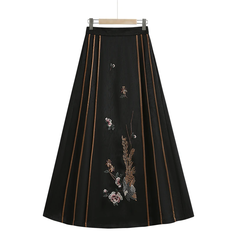 新中式国风半身裙2025夏季新款马面裙中年妈妈时尚百搭刺绣裙子女