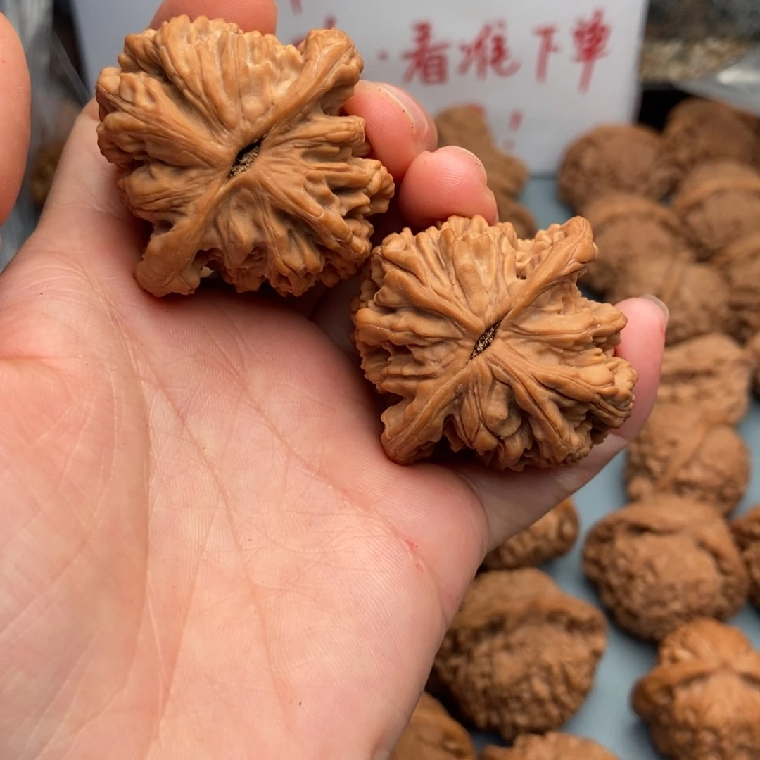 文玩核桃把件虎头1