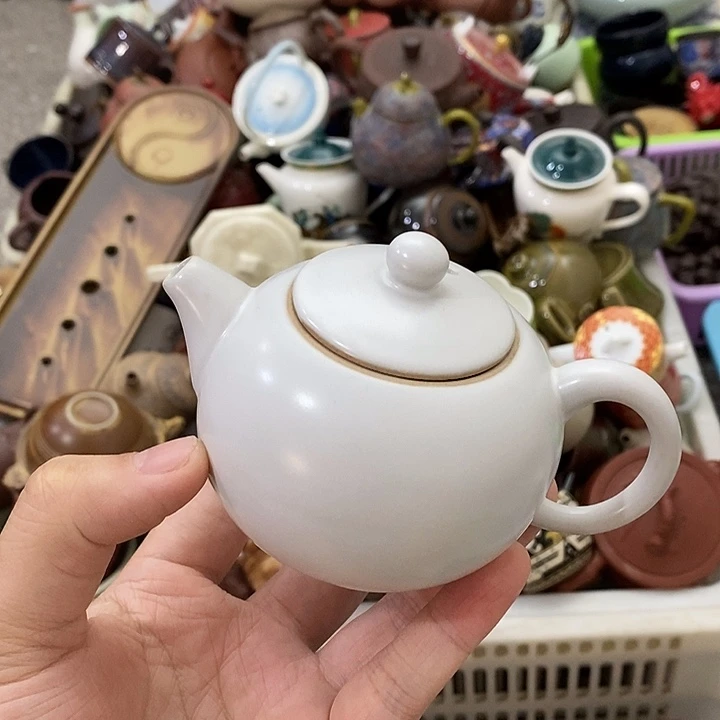 陶瓷艺术品及陶瓷壶