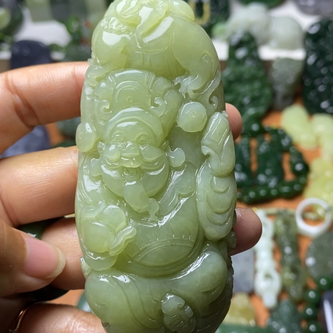 和田玉未镶嵌颈饰