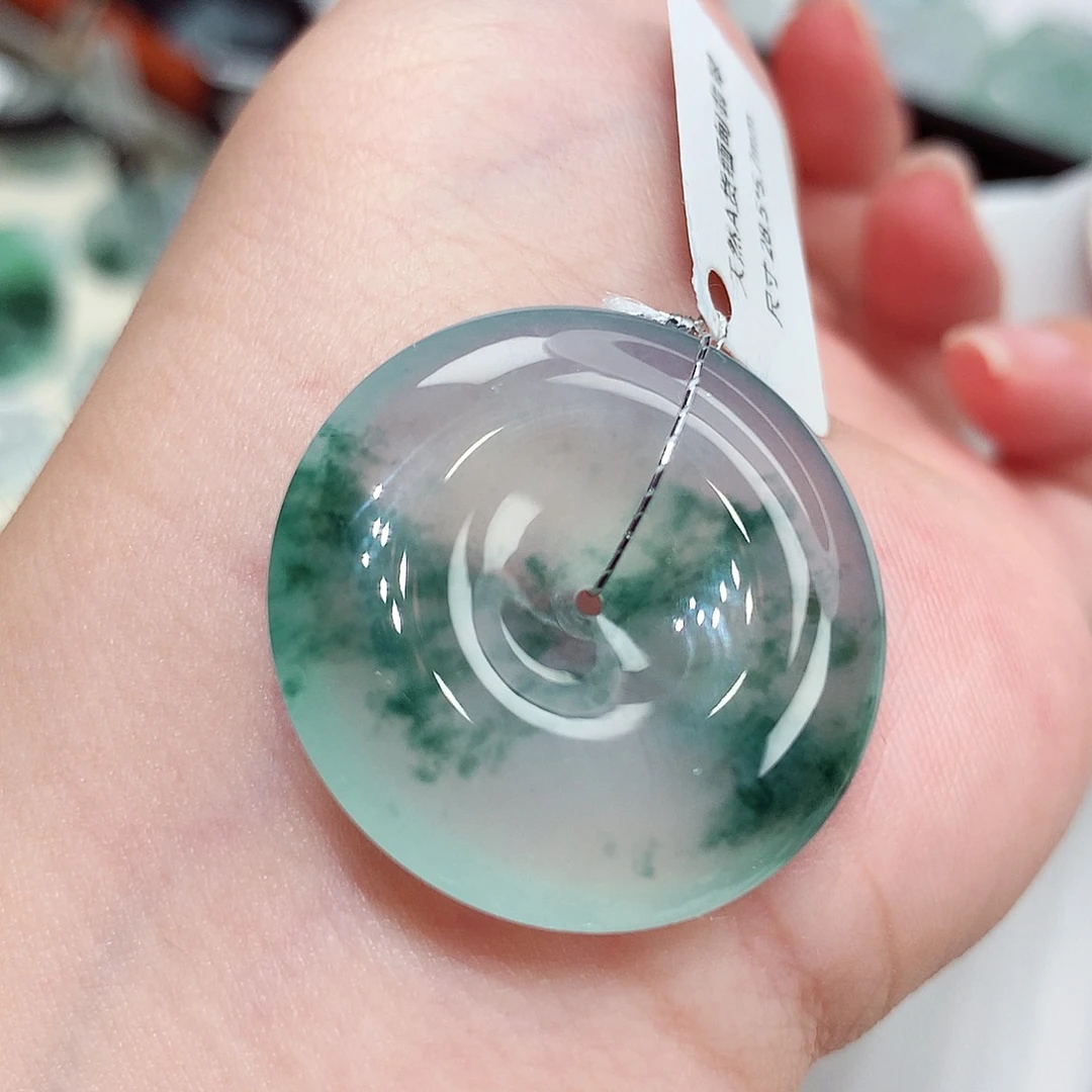 翡翠未镶嵌颈饰翡翠63，28.5/5.7