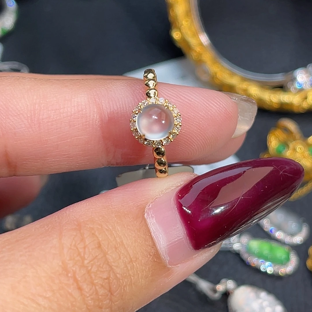 翡翠18K金镶嵌戒指蛋面