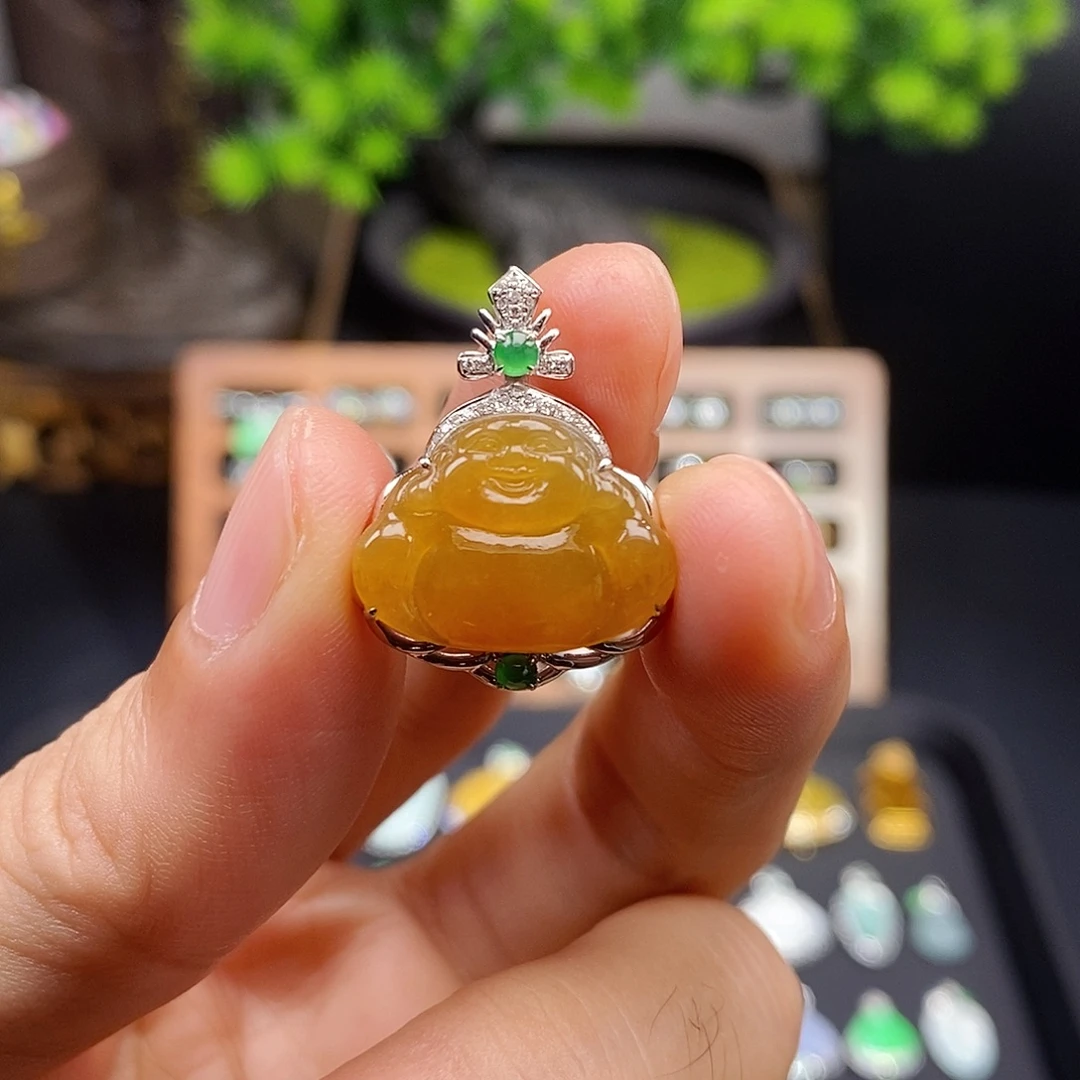 翡翠18K金镶嵌颈饰佛公