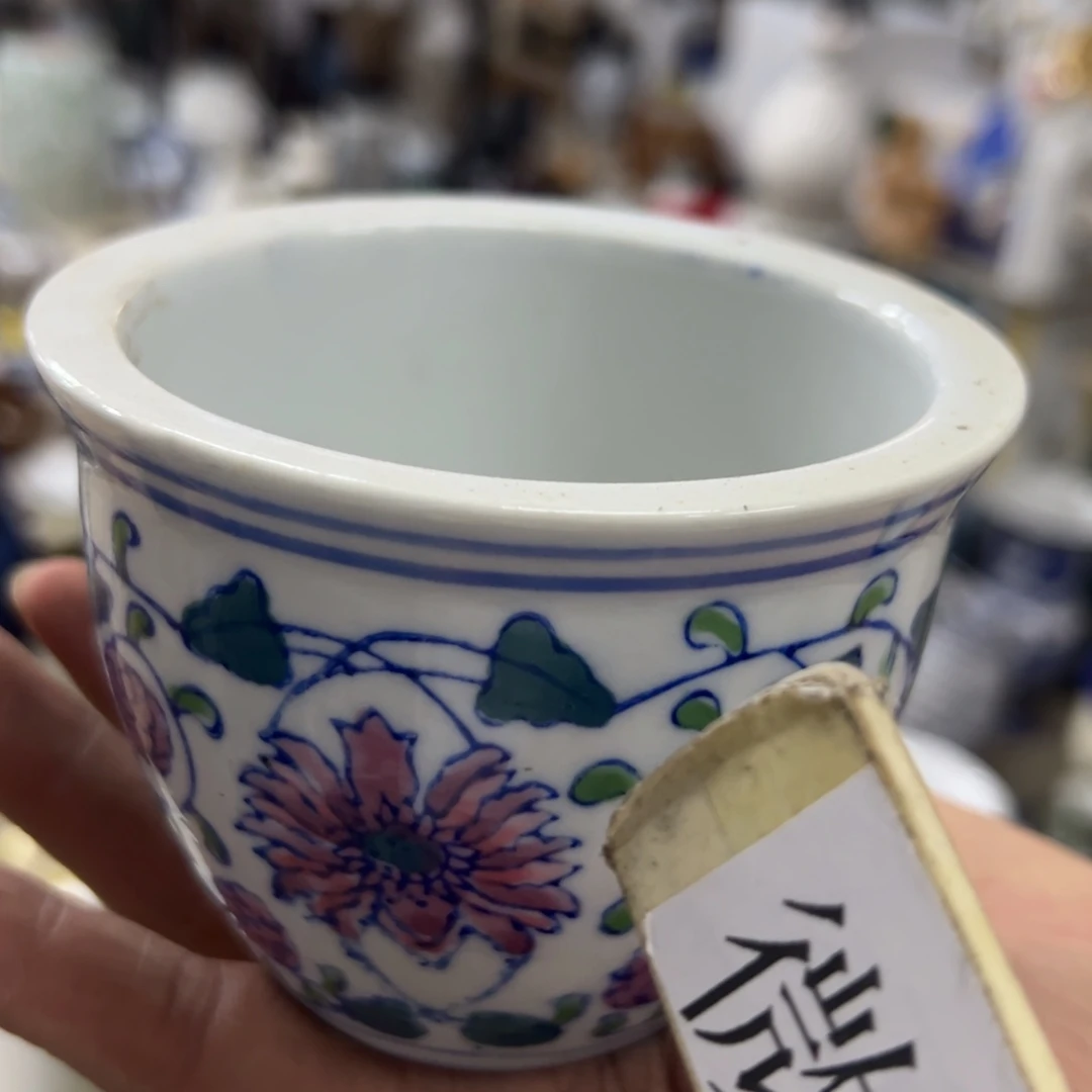 微瑕青花瓷器值得厚爱