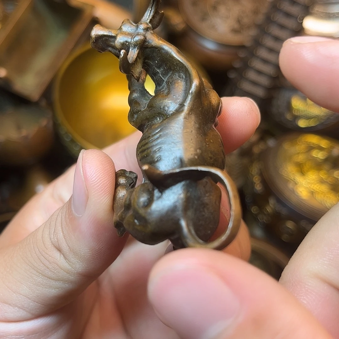 精美铜器工艺品等