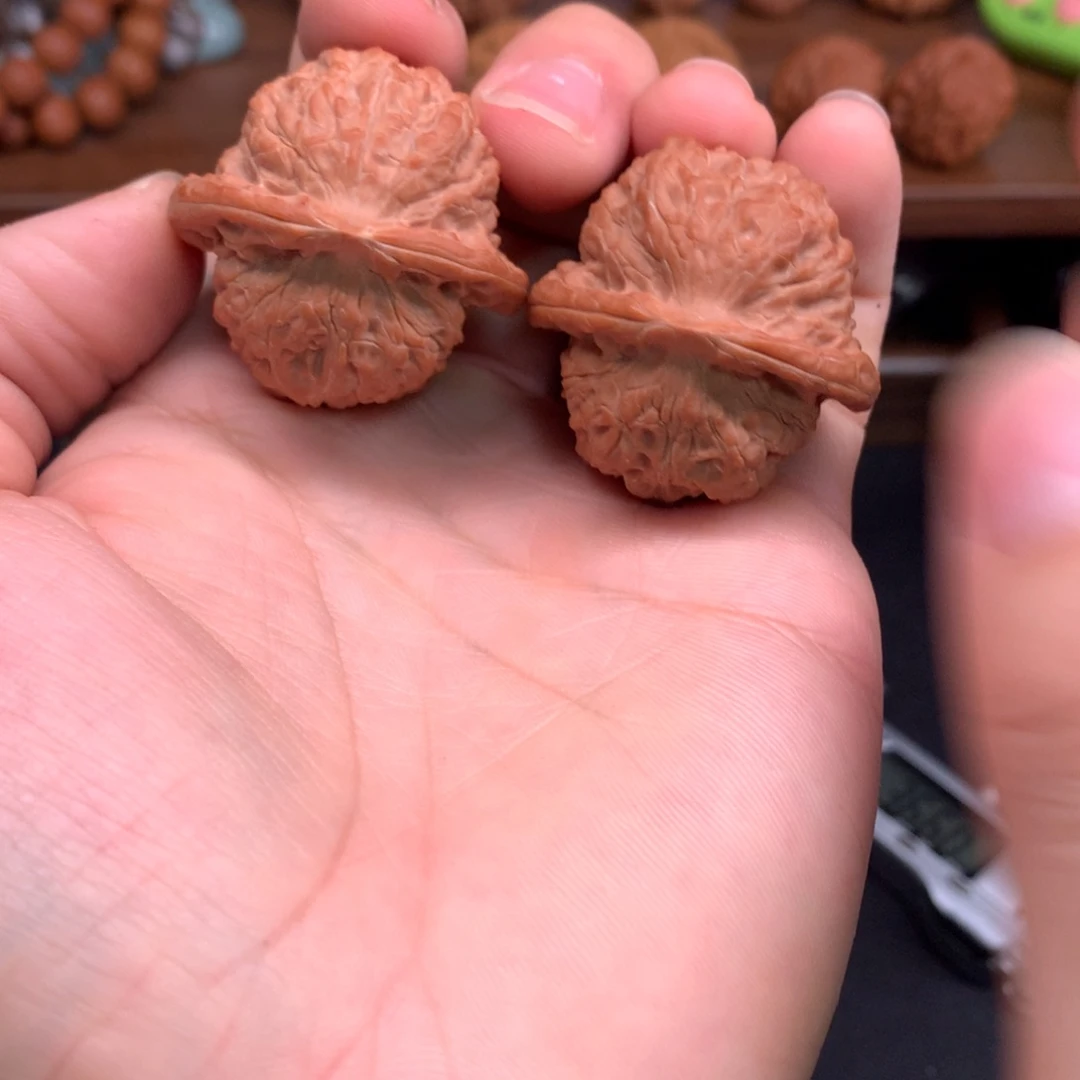 s***e文玩核桃把件血麒麟