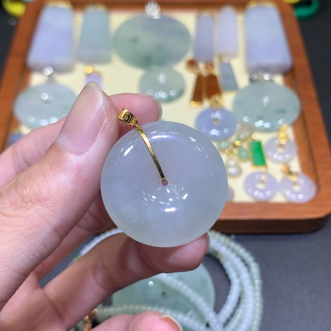 吊坠(不含链)18K金镶嵌翡翠