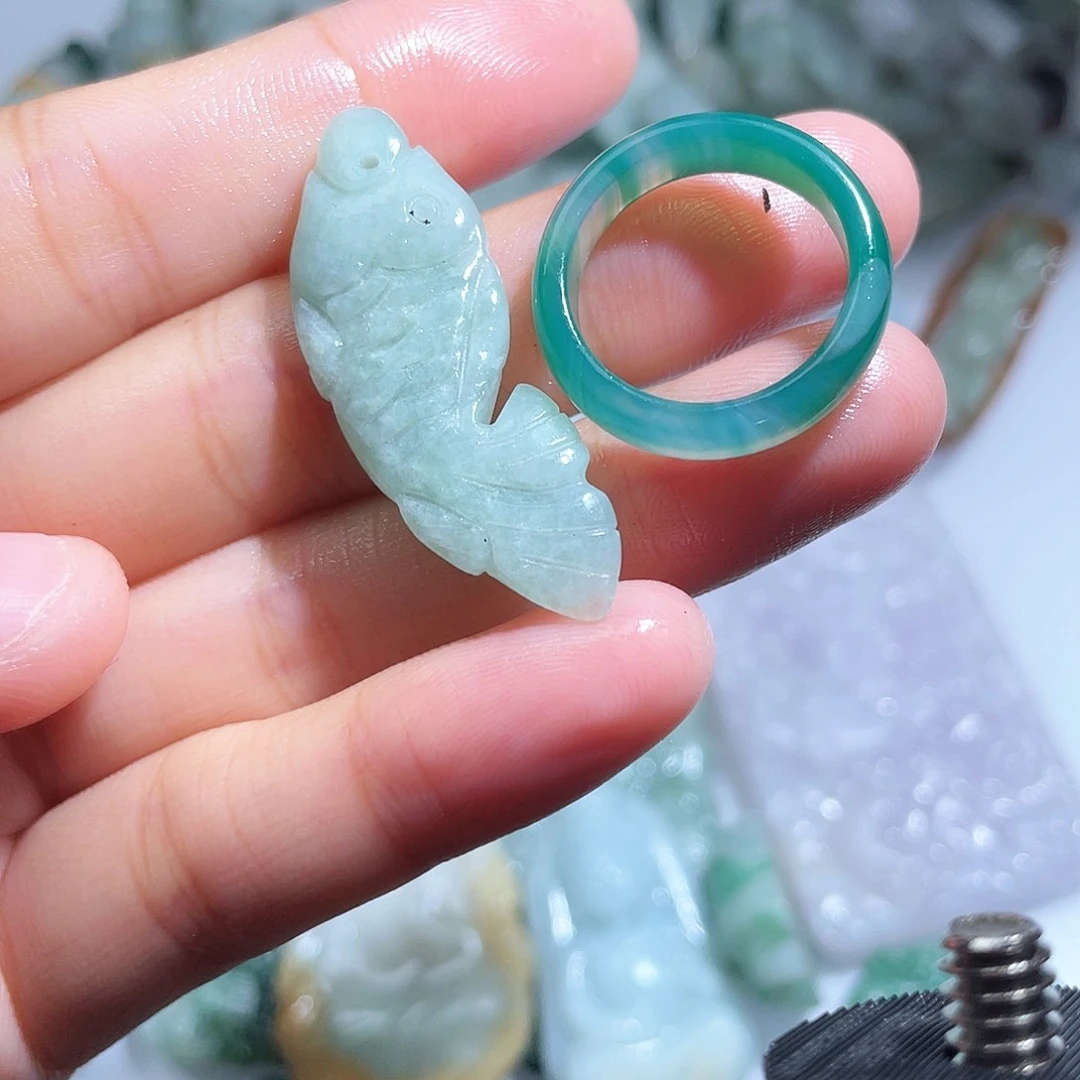 翡翠未镶嵌颈饰翡翠