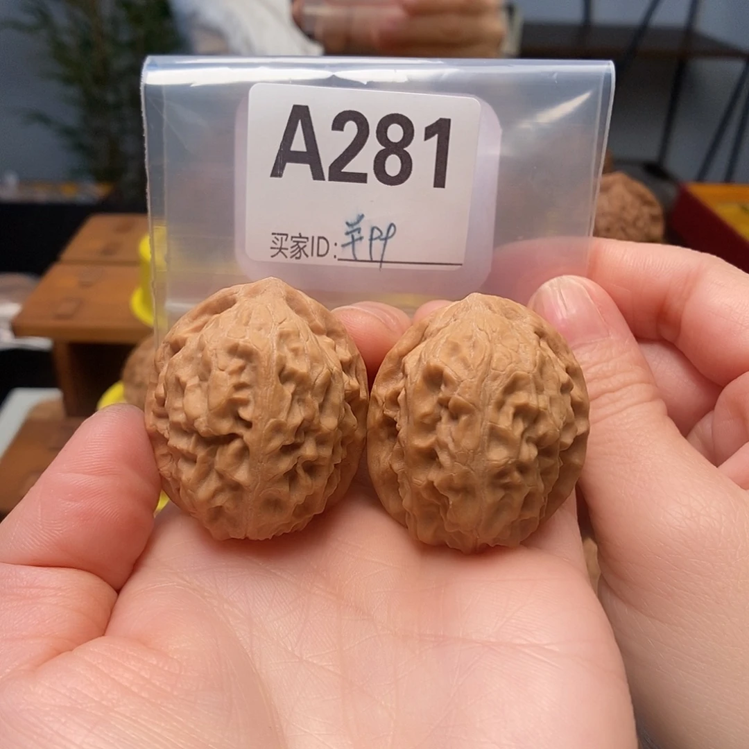 吊坠文玩核桃黄松峪37