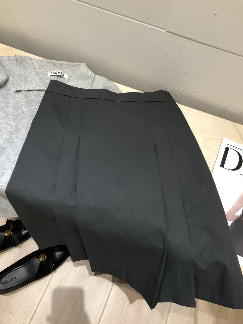 路一.韩国 Seoul     灰系智性  半身裙  DP25022716