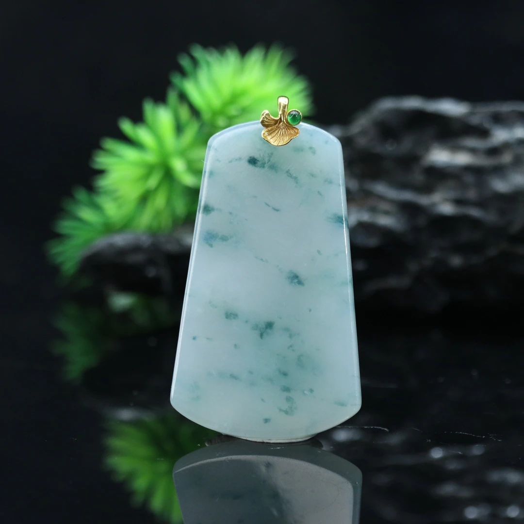 48天然缅甸翡翠A货18k飘花无事牌吊坠/701338/上海嘉禾拍卖